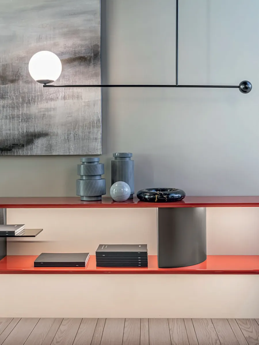 obrazek 1 Stylowa lampa z mosiężną ramą w stylu minimalistycznym