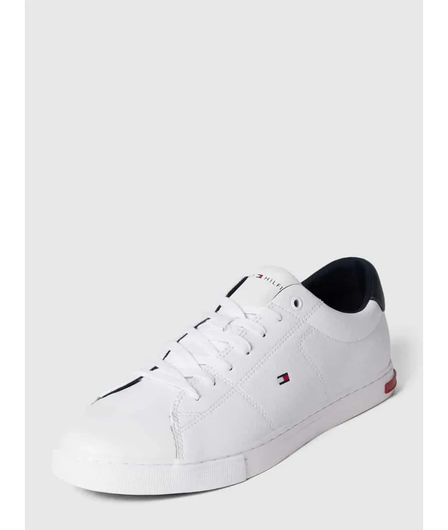 obrazek 1 Tommy Hilfiger Sneakersy Essential Leather Detail Vulc FM0FM04047 Biały