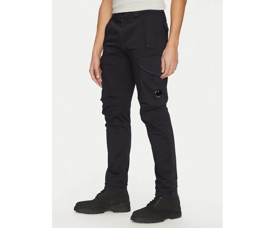 obrazek 1 C.P. Company Spodnie materiałowe 18CMPA058A005694G Granatowy Regular Fit