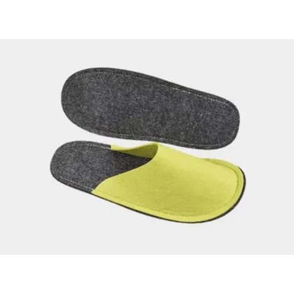 Zdjęcie Fantastyczny upominek firmowy - filcowe kapcie z logotypem