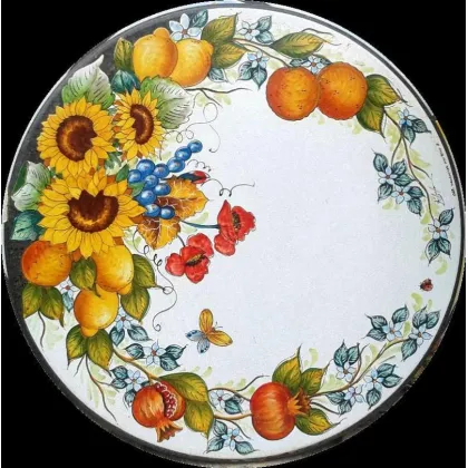 Zdjęcie Elegancki blat do ogrodu wykonany z lawy z ozdobnym motywem kwiatowym - Ceramiche Valchida