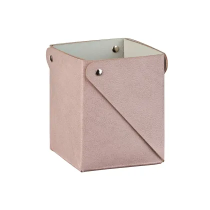Zdjęcie Skórzany pojemnik na przybory 8х8хH10,5 cm w kolorze szaroróżowym
