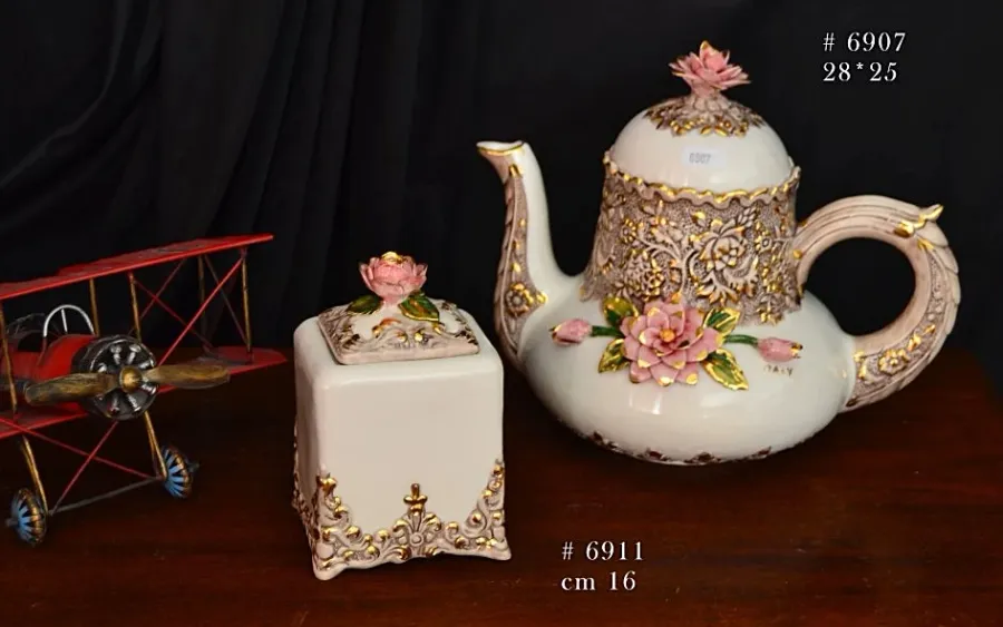 obrazek 1 Oryginalna cukiernica i dzbanek ceramiczny w stylu barokowym