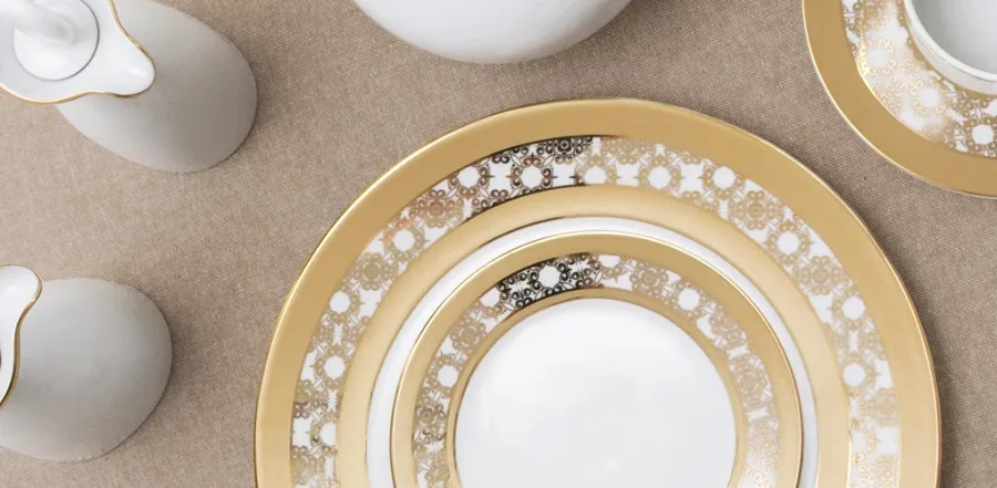 obrazek 3 Niesamowity komplet porcelanowej zastawy dla 12 osób - Porcel