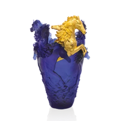 Zdjęcie Wyjątkowy dwukolorowy wazon zdobiony motywem koni z limitowanej edycji - Daum