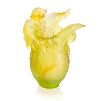 Zdjęcie Kryształowy wazon w kształcie cytrusa – marka Daum
