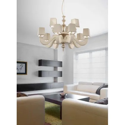 Zdjęcie Włoski żyrandol - konstrukcja z metalu i drewna pokryta ekoskórą