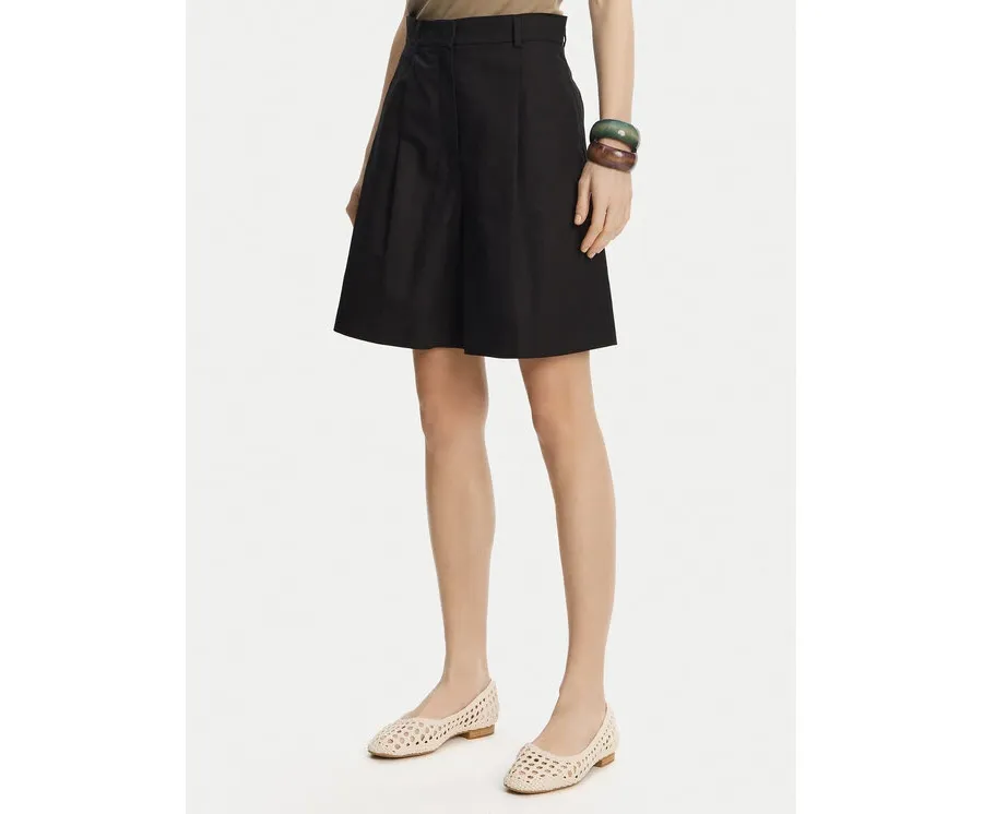 obrazek 1 Weekend Max Mara Bermudy Ecuba 2515141032 Czarny Regular Fit