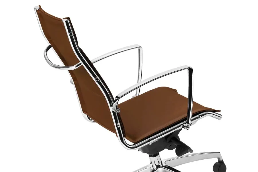 picture 3 Modern leather armchair on wheels