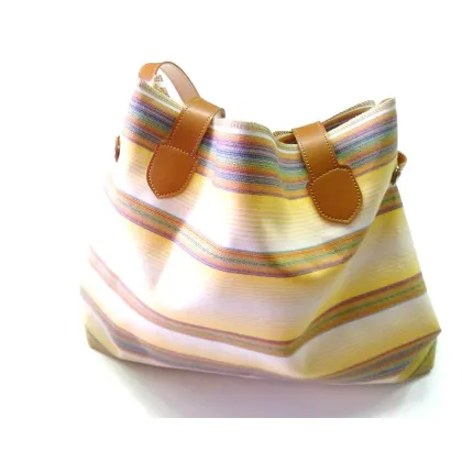 Zdjęcie Torba wykonana z materiałów pochodzących z recyklingu