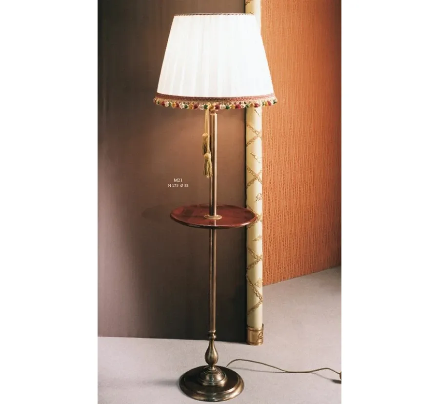 obrazek 1 Lampa podłogowa z drewnianym stołem i stożkowym kloszem – Il Paralume Marina