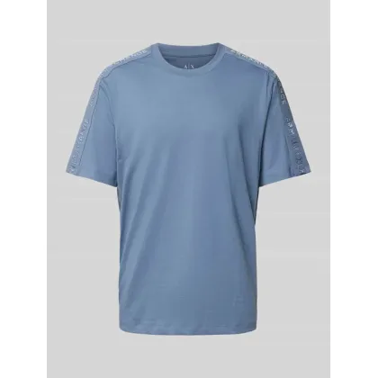 Zdjęcie T-shirt z detalami z logo