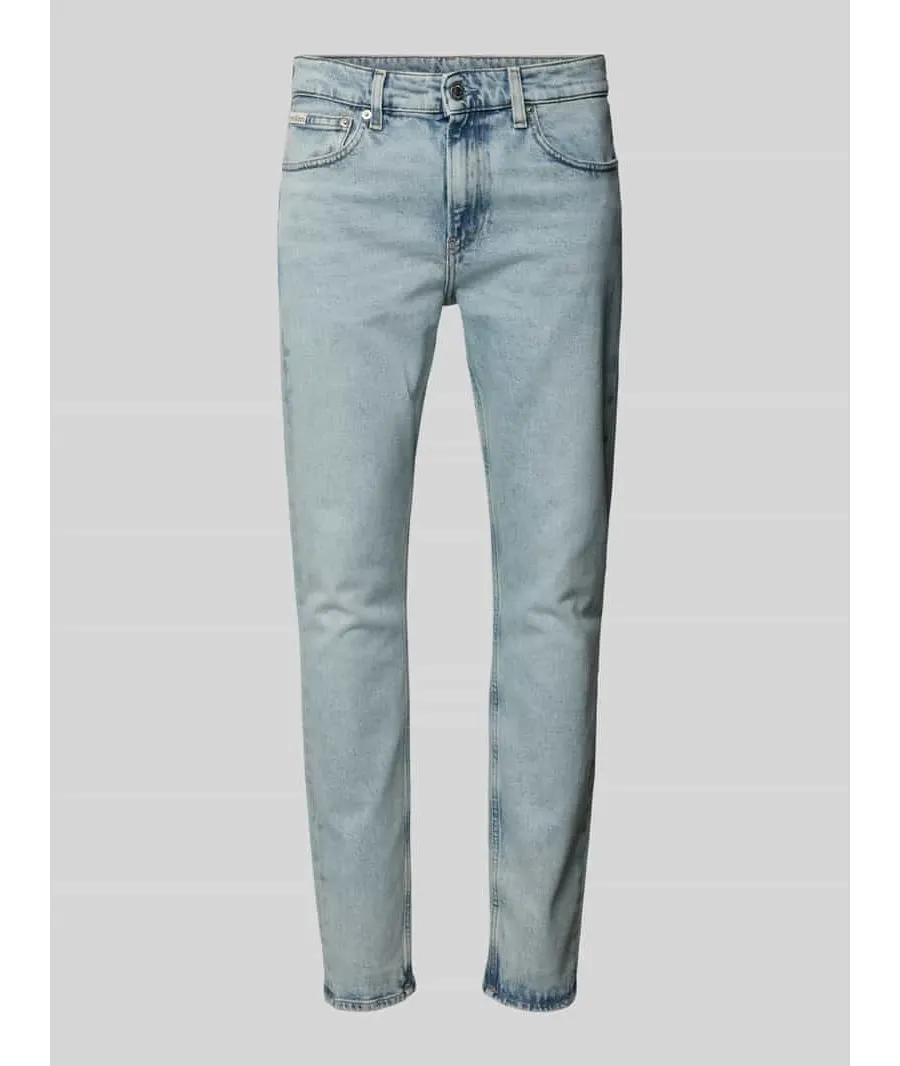obrazek 1 Jeansy o kroju slim tapered fit z detalem z logo