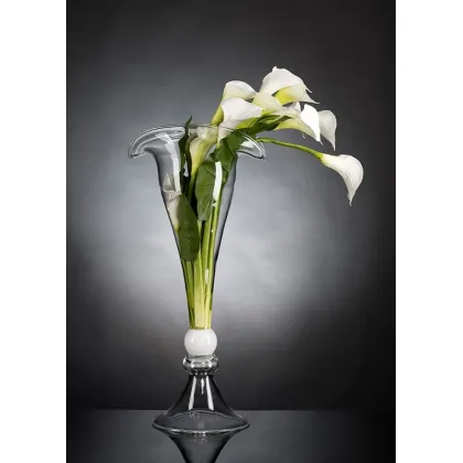 Picture An elite composition of calla flowers for the VG brand lobby