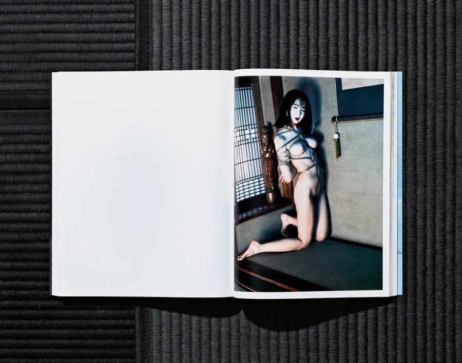 obrazek 22 Książka Nobuyoshi Araki. Bondage - Taschen