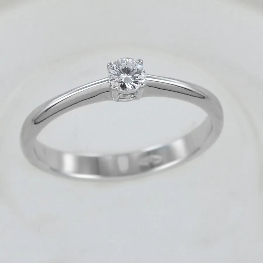 obrazek 5 Średni pierścionek Solitaire z diamentem 0,15 karata