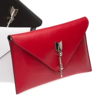 Zdjęcie Czerwona torebka-kopertówka ze skóry i srebra – Pampaloni