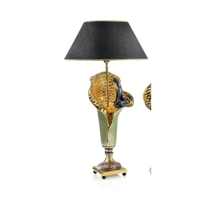 Zdjęcie Ceramiczna lampa z czarnym abażurem