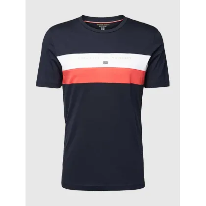 Zdjęcie T-shirt z paskami w kontrastowym kolorze