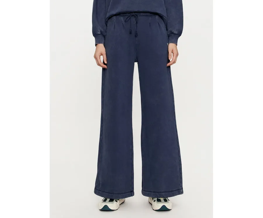 obrazek 1 Deha Spodnie dresowe C12175 Granatowy Relaxed Fit