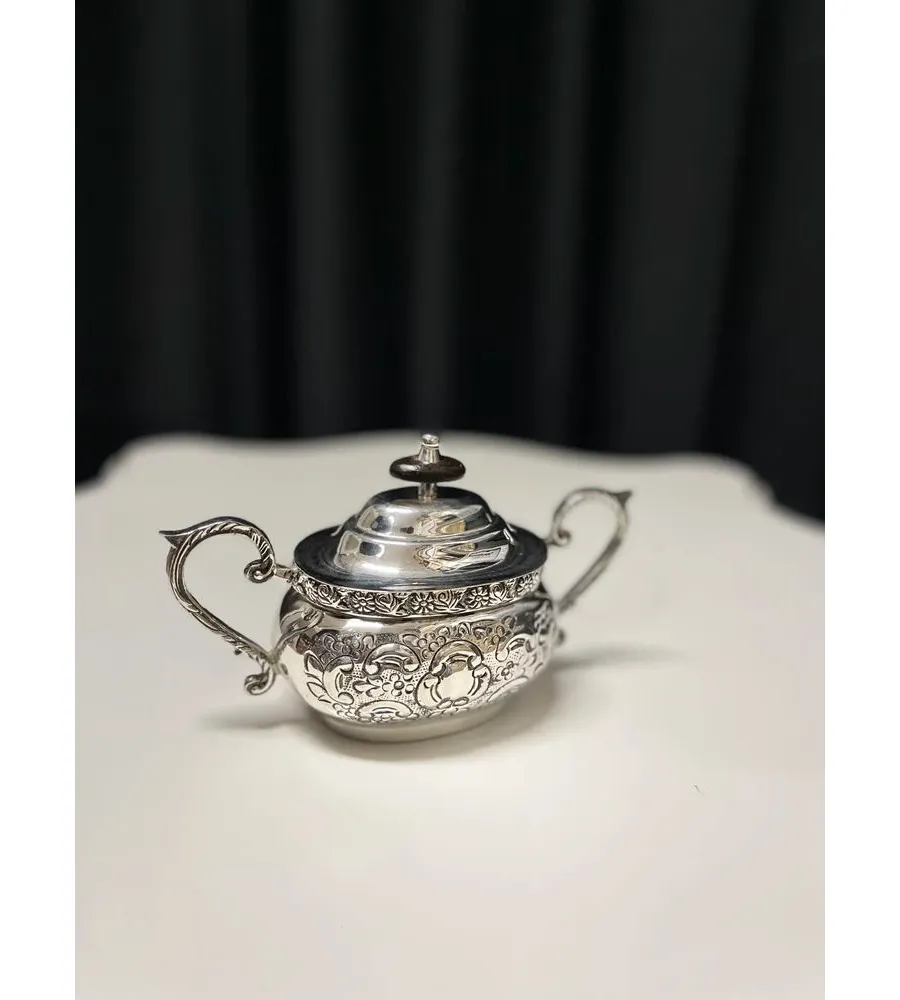 obrazek 1 Stylowa cukiernica zdobiona i platerowana srebrem