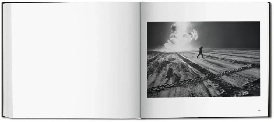 obrazek 14 Książka Sebastião Salgado. Kuwejt. Pustynia w ogniu - Taschen