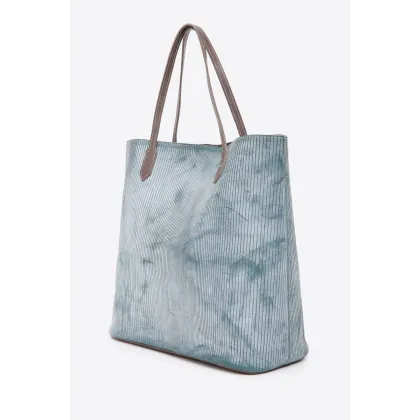 Zdjęcie Stylowa błękitna shopperka wykonana ze skóry - Terrida