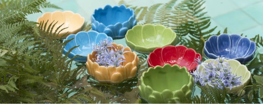 obrazek 2 Stylowa miska ceramiczna w kształcie lilii wodnej - Bordallo Pinheiro