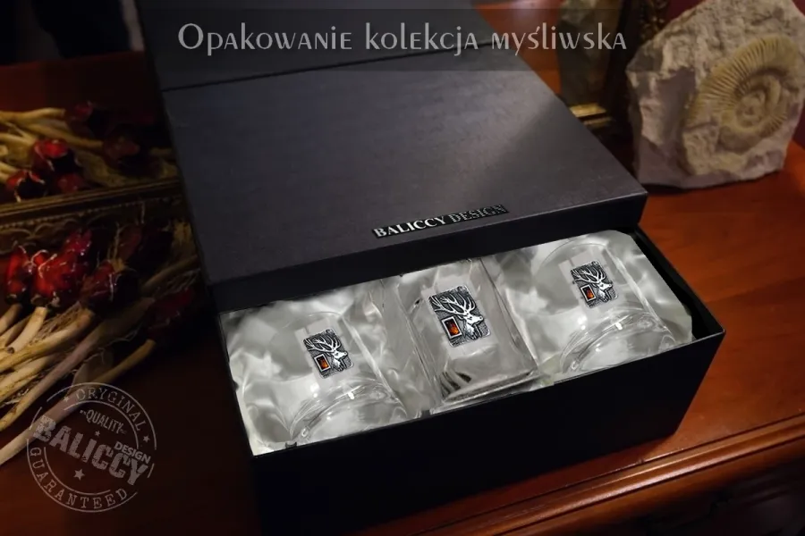 obrazek 4 Karafka  i szklanki z bursztynem dla myśliwego