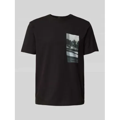 Zdjęcie T-shirt z nadrukowanym motywem