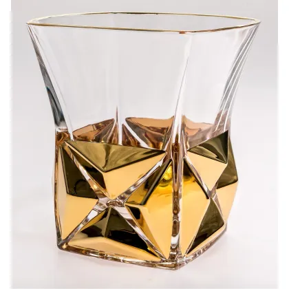 Zdjęcie Idealne na prezent - sześć szklanek Pyramid do whisky