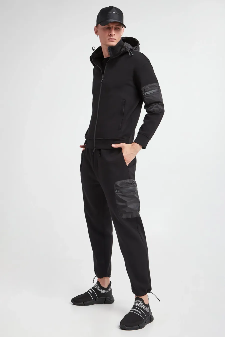 obrazek 1 Spodnie dresowe męskie EMPORIO ARMANI Emporio Armani