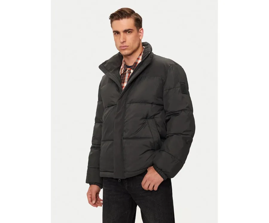 obrazek 1 Mustang Kurtka zimowa Oakfield 1015607 Czarny Regular Fit