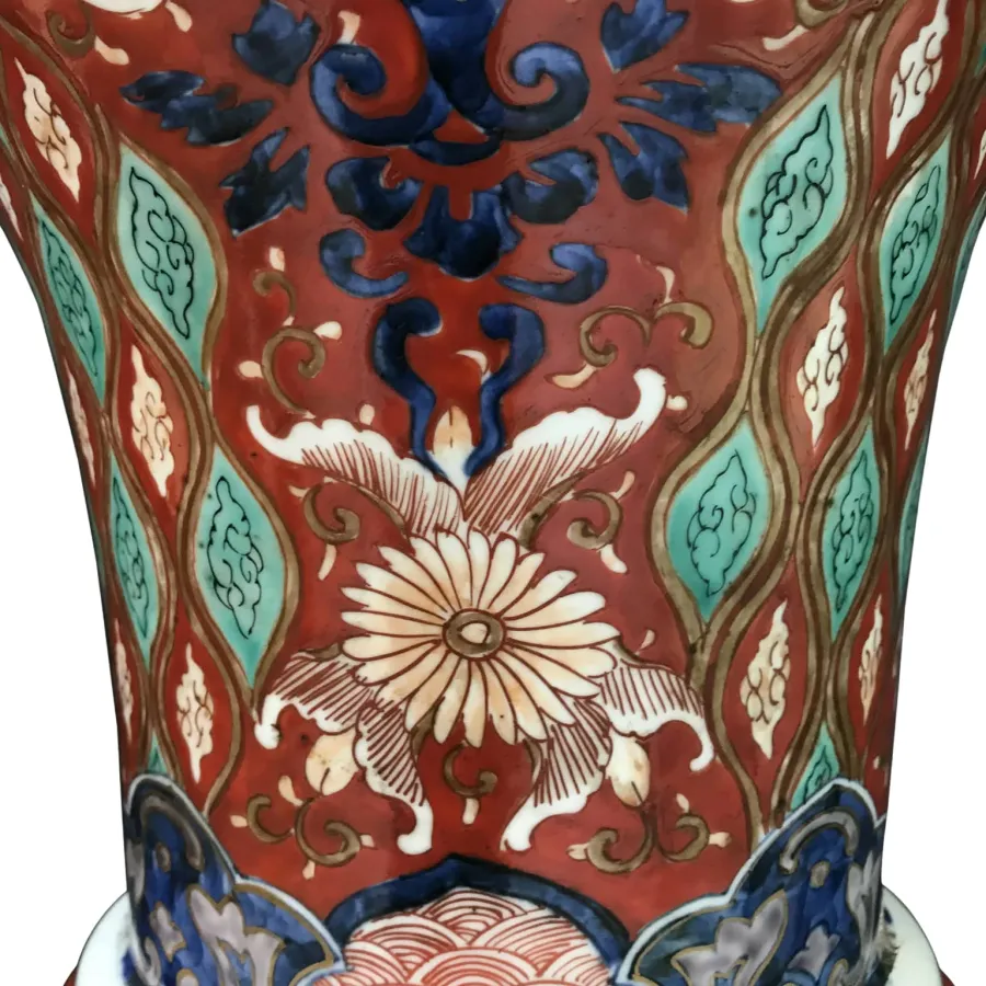 obrazek 6 Para dużych wazonów Imari z porcelany XIX wiek