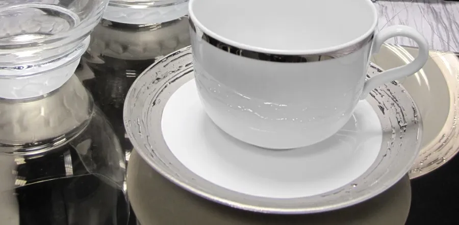 obrazek 2 Elegancka solniczka z porcelany - Porcel