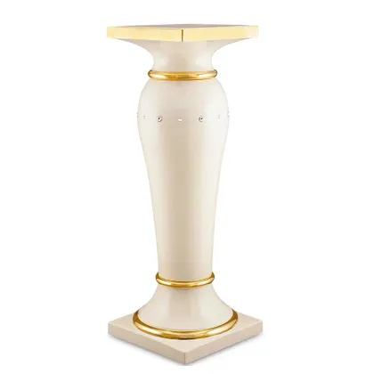 Picture A unique column decorated with gold and crystals