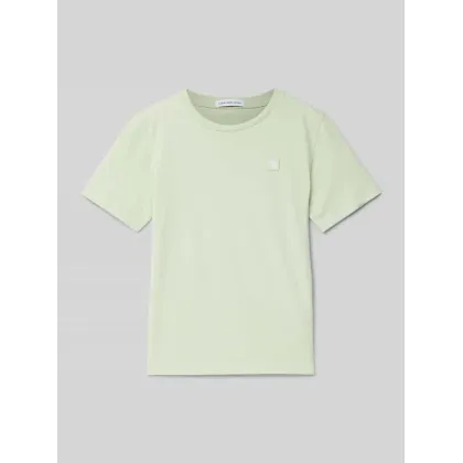 Zdjęcie T-shirt z naszywką z logo