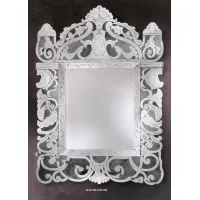 Picture A fantastic living room mirror for a luxurious interior