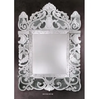 Zdjęcie Fantastyczne lustro salonowe do luksusowego wnętrza