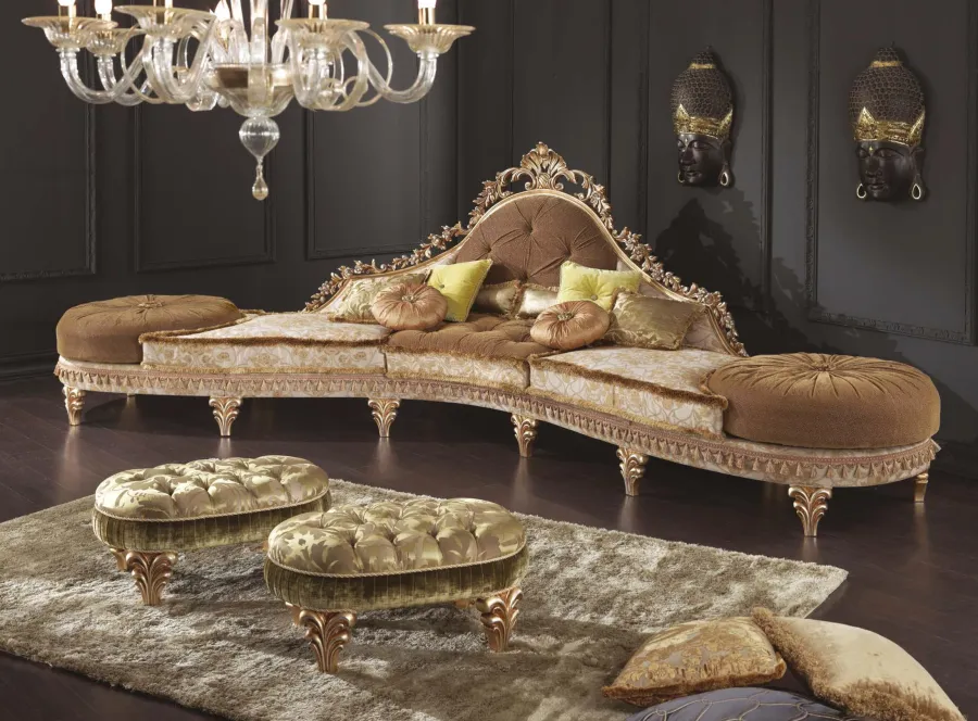 obrazek 1 Antyczna bogato zdobiona sofa do salonu - Morello Gianpaolo
