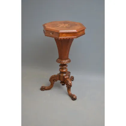 Zdjęcie Antyczny stół roboczy - styl wiktoriański, kształt trąbka, kolor orzech włoski