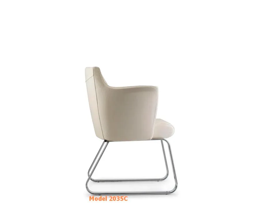 picture 2 Armchair for manager made of leather