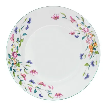 Zdjęcie Piękny talerz porcelanowy ze zdobieniami kwiatowymi