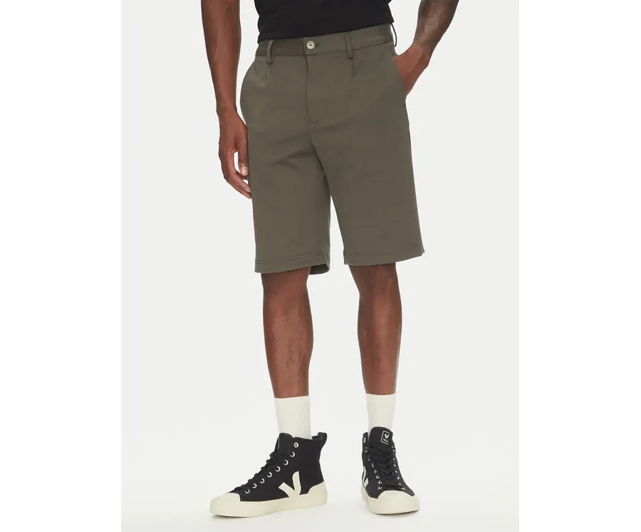 obrazek 1 Lindbergh Szorty materiałowe 30-506062 Zielony Regular Fit