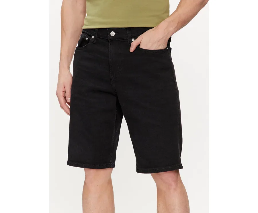 obrazek 1 Calvin Klein Jeans Szorty jeansowe J30J324872 Czarny Slim Fit
