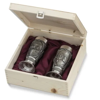 Zdjęcie Prezentowy komplet cynowych kielichów do piwa w drewnianym pudełku