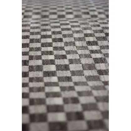 Zdjęcie Biało-szary wełniany dywan z wzorem szachownicy