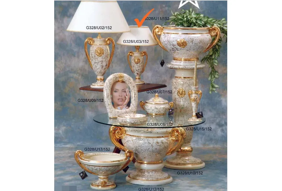 obrazek 1 Szykowna elegancka lampka na biurko