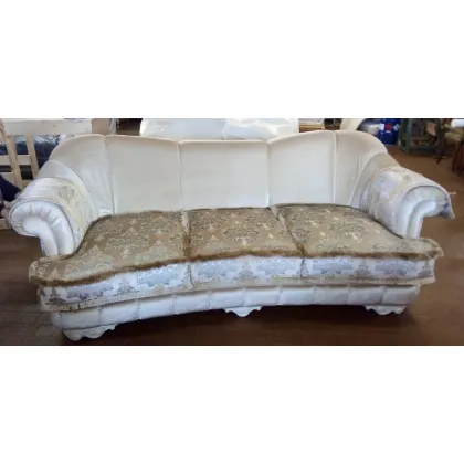 Zdjęcie Piękna klasyczna duża sofa