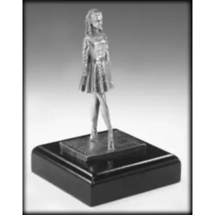 Zdjęcie Luksusowa statuetka – nagroda przedstawiająca tancerkę wykonana z pewteru